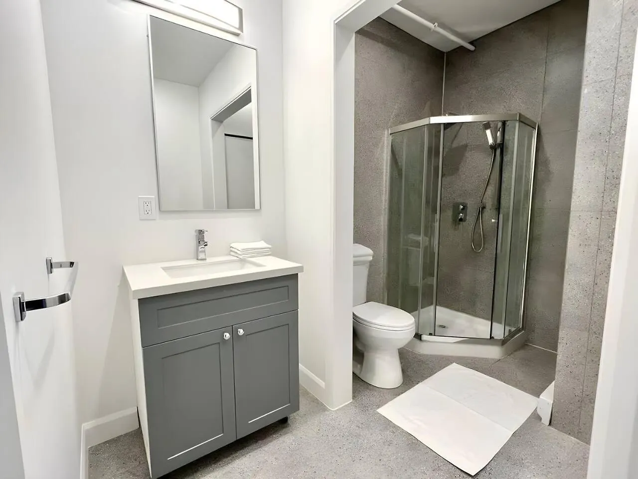 Apartment Urban Studio On Bishop Hot Spot Dtown Mtl Zz6 Montreal